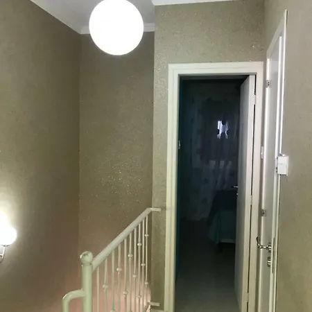 Villa, 26